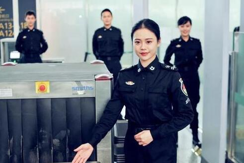 安检过程中金属探测器是怎么查出携带枪支刀具的？