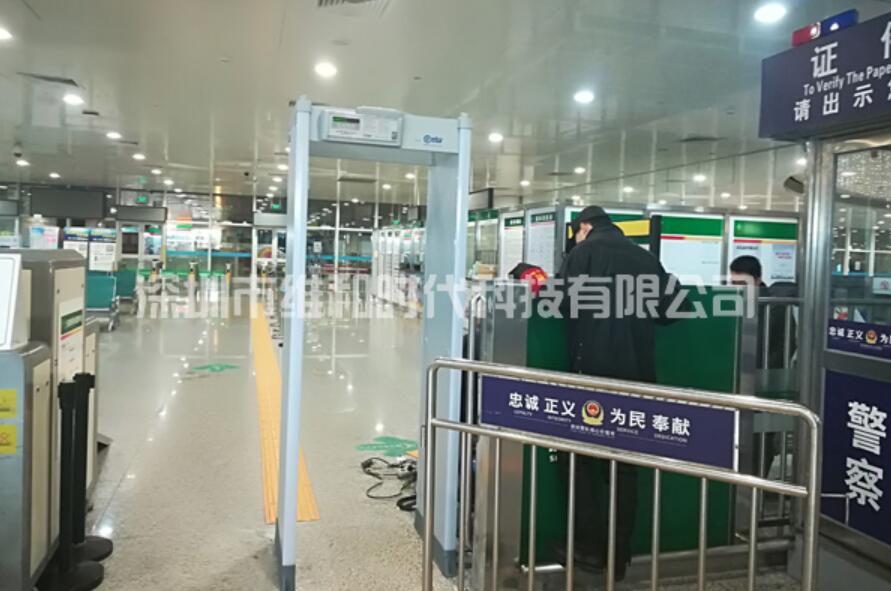 厂家技巧分享：如何选择一台高性价比手机安检门 ？